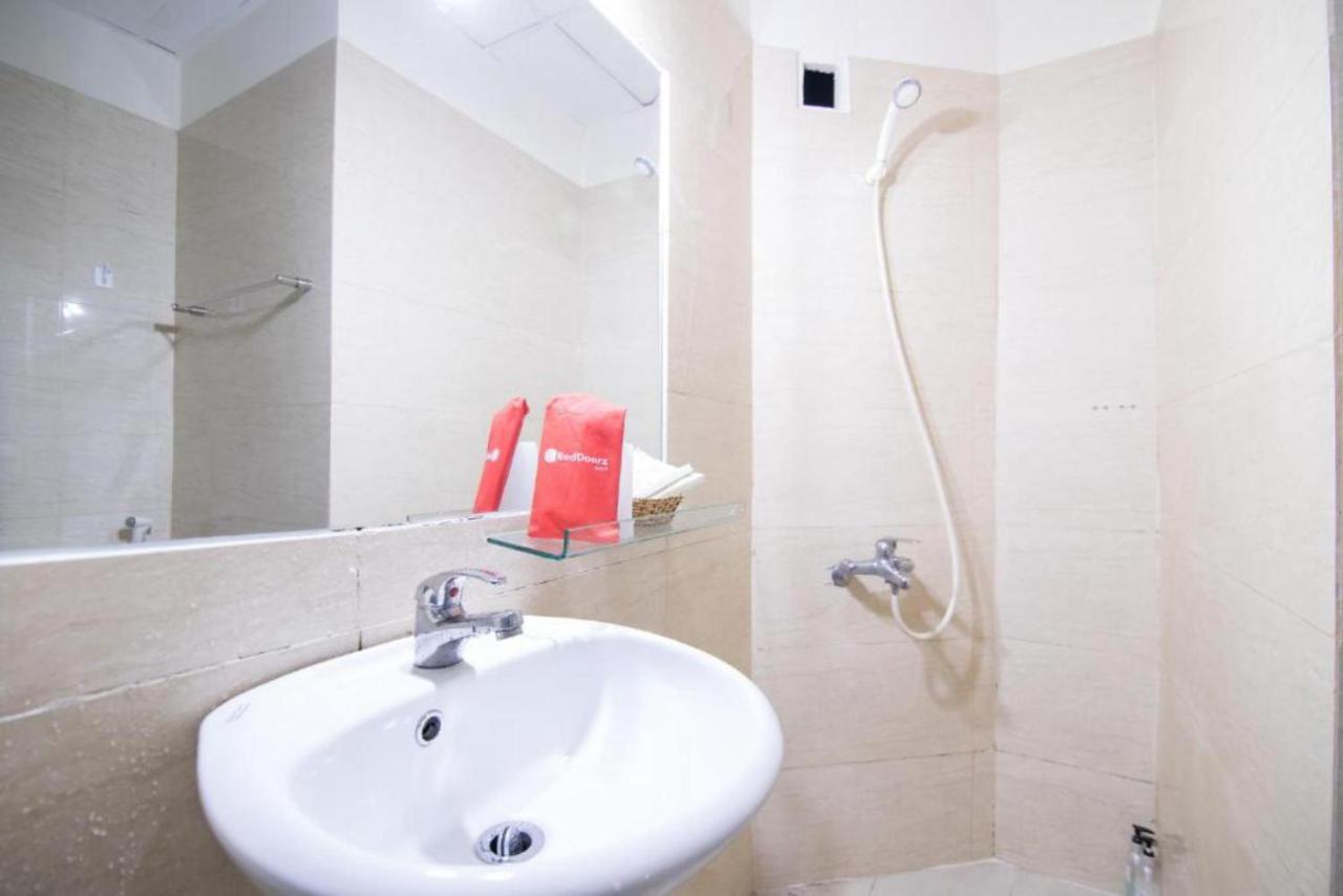 Reddoorz Marieline 2 Hotel Ho Chi Minh-staden Exteriör bild